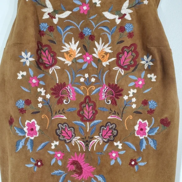 ABERCROMBIE & FITCH Woman's Embroidered Dress - Picture 9 of 14